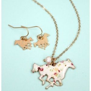 🆕Flowers White Horse Necklace & Earring Set
